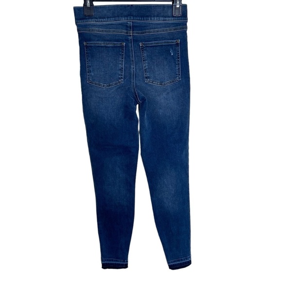NWT SPANX Distressed Ankle Skinny Jeans Medium Wash size Small - Picture 3 of 7